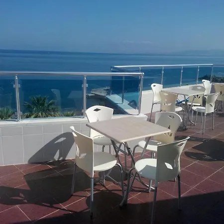 Art Szálloda Kusadası